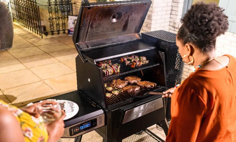 Spring Sale on Masterbuilt Portable Charcoal Grill