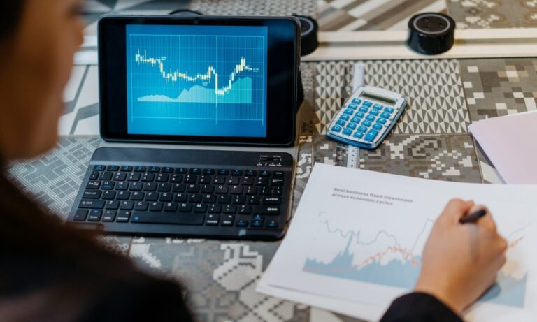 Approach iman gadzhi takes to overcome obstacles in entrepreneurship